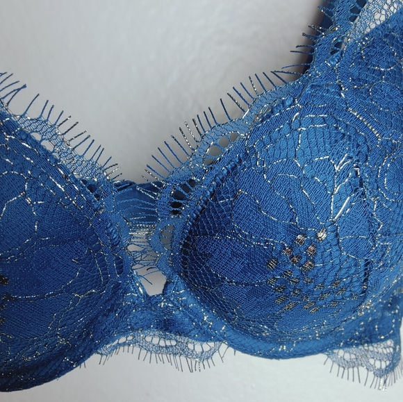 EUC Victoria's Secret Very Sexy Teal Shimmer Eyelash Lace Push Up Bra, Sz 32B - Picture 6 of 12
